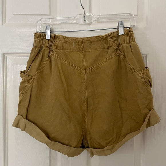 Free People Kauai Nights Paper Bag Roll Hem Shorts Gold Brown Size Medium - Picture 3 of 4